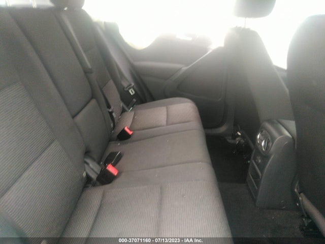 WVGBV7AX2JK002123 Volkswagen TIGUAN LIMITED