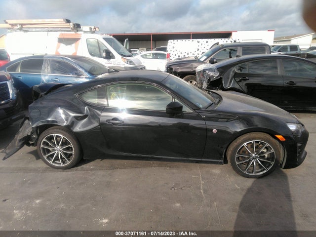 2018 Toyota 86, VIN: JF1ZNAA16J8700975