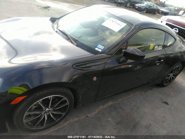 2018 Toyota 86, VIN: JF1ZNAA16J8700975