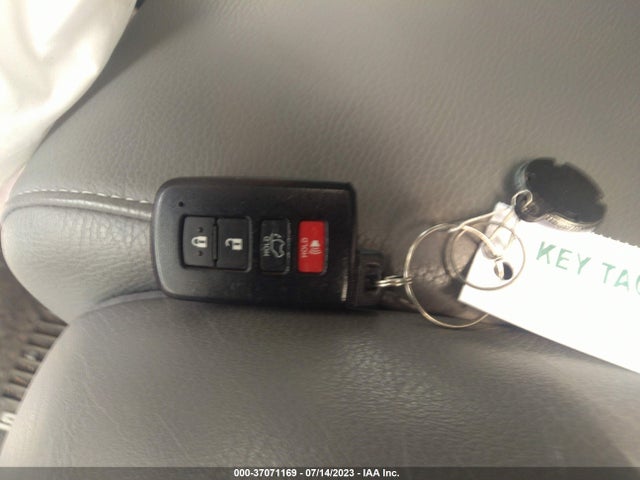 2020 Toyota Sequoia, VIN: 5TDJY5G11LS181118