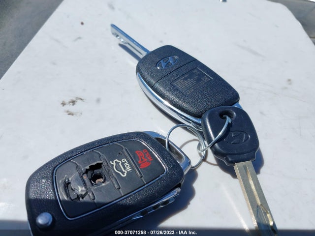 Hyundai SONATA SE 2017 5NPE24AF7HH474570 Image 11