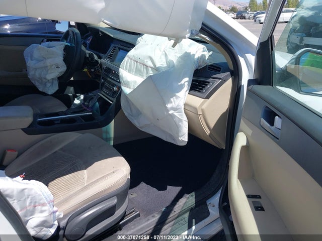 Hyundai SONATA SE 2017 5NPE24AF7HH474570 Image 5