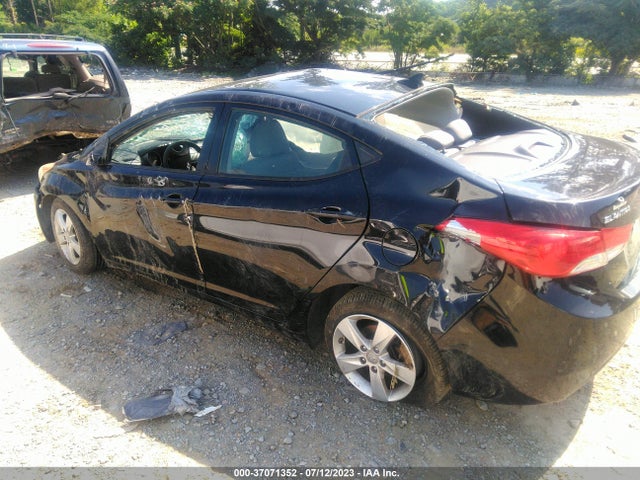 2013 HYUNDAI ELANTRA GLS VIN: 5NPDH4AE9DH266010
