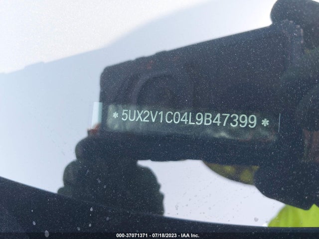 2020 BMW X4, VIN: 5UX2V1C04L9B47399