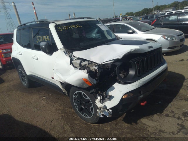 2015 Jeep Renegade Trailhawk მანქანა იყიდება აუქციონზე, vin: ZACCJBCTXFPB27563, აუქციონის ნომერი: 37071426