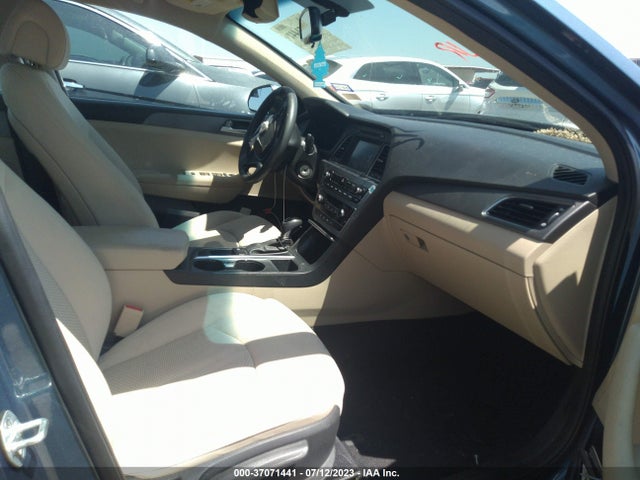 Hyundai SONATA SE 2017 5NPE24AFXHH565199 Image 5