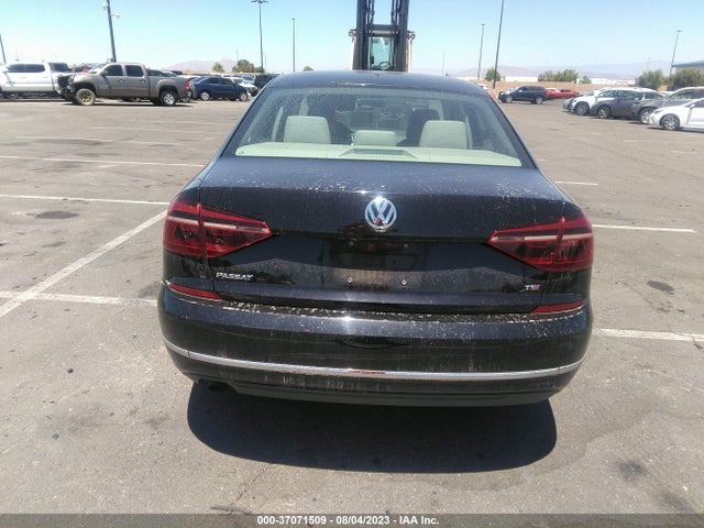 1VWAA7A32JC044114 Volkswagen Passat 2.0t S/r-line