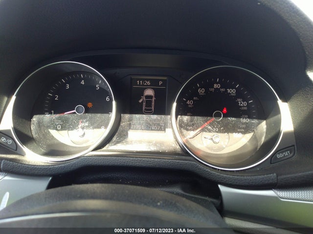 1VWAA7A32JC044114 Volkswagen Passat 2.0t S/r-line