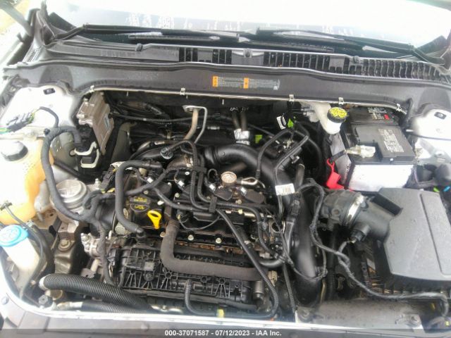 3FA6P0HD1KR108357 Ford FUSION SE