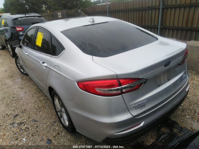 3FA6P0HD1KR108357 Ford FUSION SE