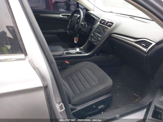 3FA6P0HD1KR108357 Ford FUSION SE