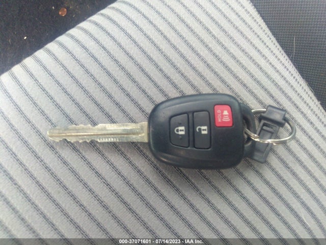 2013 TOYOTA RAV4 LE VIN: 2T3BFREVXDW018796
