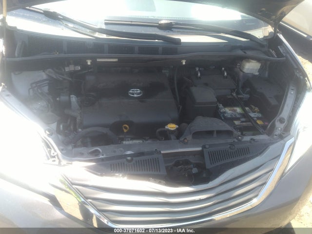 2011 TOYOTA SIENNA XLE AAS/XLE/LTD VIN: 5TDYK3DC8BS088945