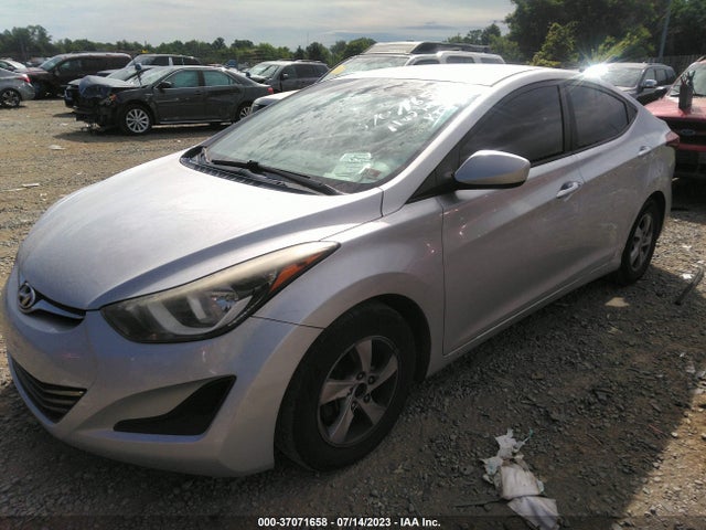 Hyundai ELANTRA SE 2015 5NPDH4AE6FH631553 Image 2