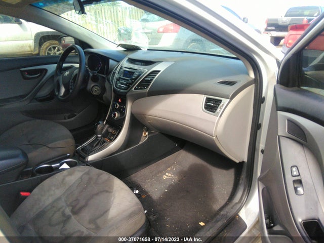 Hyundai ELANTRA SE 2015 5NPDH4AE6FH631553 Image 5