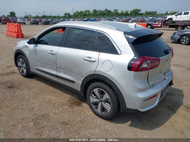 KNDCB3LC5K5216415 KIA NIRO LX