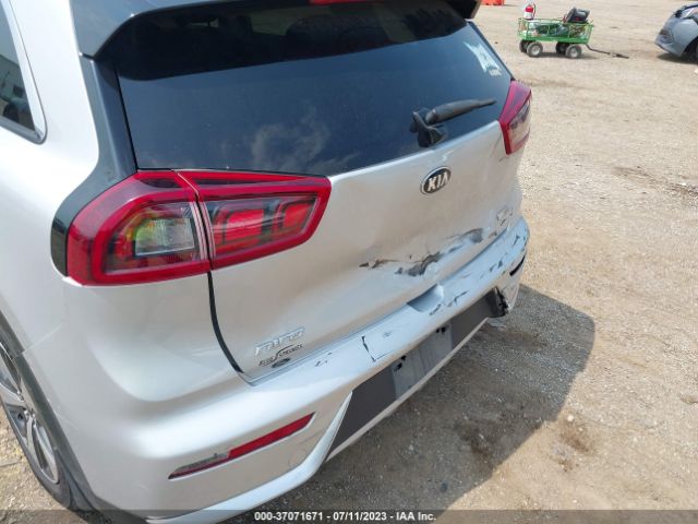 KNDCB3LC5K5216415 KIA NIRO LX