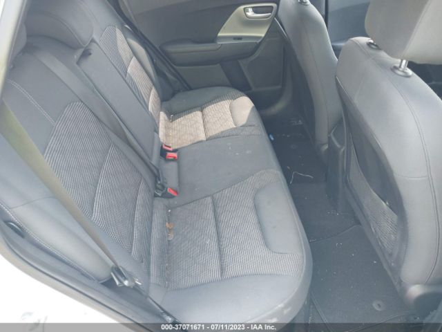 KNDCB3LC5K5216415 KIA NIRO LX