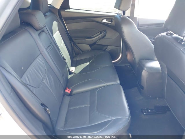 Ford FOCUS SE 2016 1FADP3K29GL256181 Image 14
