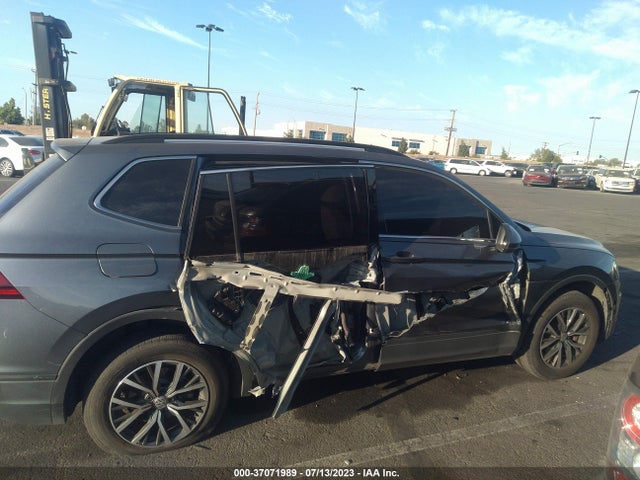 3VV3B7AX1KM140314 Volkswagen TIGUAN SE