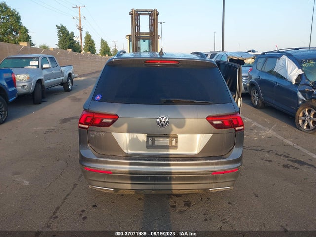 3VV3B7AX1KM140314 Volkswagen TIGUAN SE