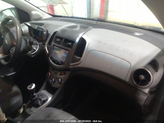 Chevrolet SONIC LT 2015 1G1JD6SH9F4139603 Image 5