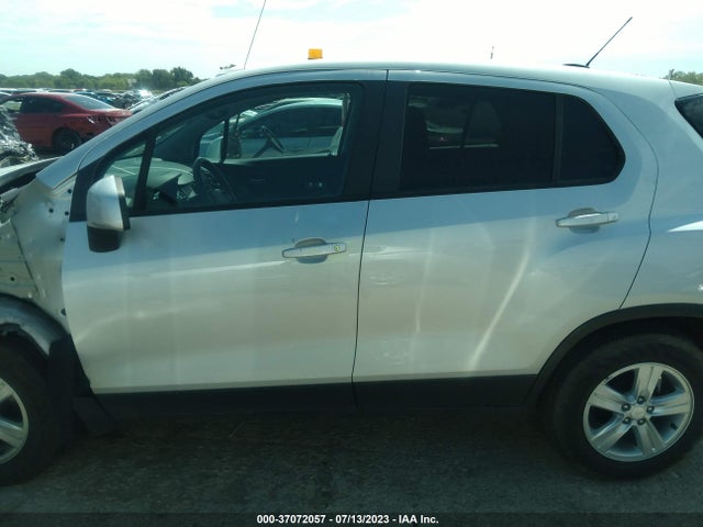 Chevrolet TRAX LS 2019 3GNCJKSB6KL279021 Image 14