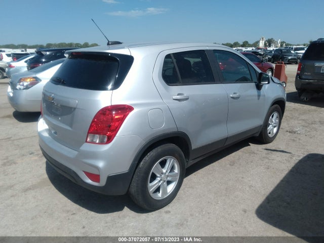 Chevrolet TRAX LS 2019 3GNCJKSB6KL279021 Image 4