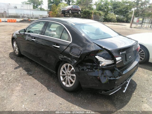 W1K3G4FB7NJ337751 Mercedes-Benz A-class A 220