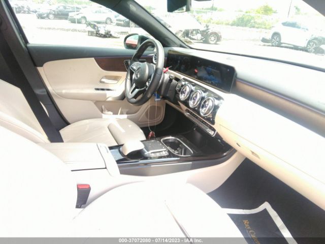 W1K3G4FB7NJ337751 Mercedes-Benz A-class A 220
