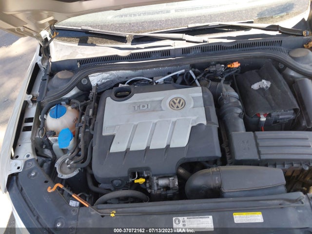 3VWLL7AJ1EM251115 Volkswagen Jetta Sedan Tdi W/premium/nav