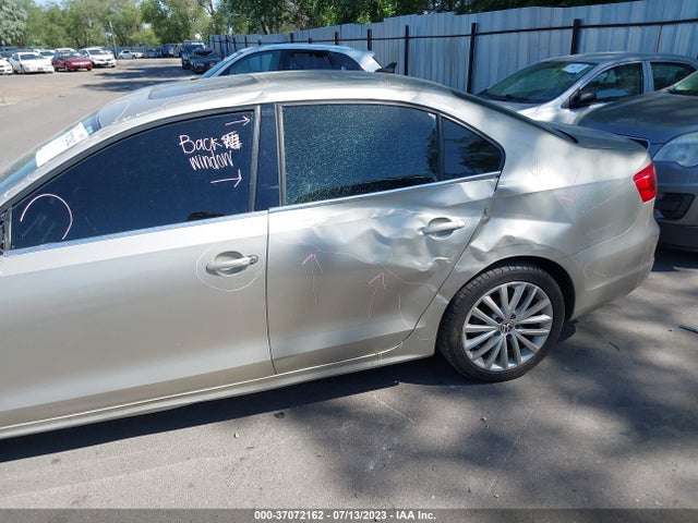 3VWLL7AJ1EM251115 Volkswagen Jetta Sedan Tdi W/premium/nav
