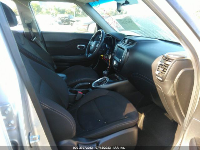 KNDJN2A27J7587405 KIA Soul Base