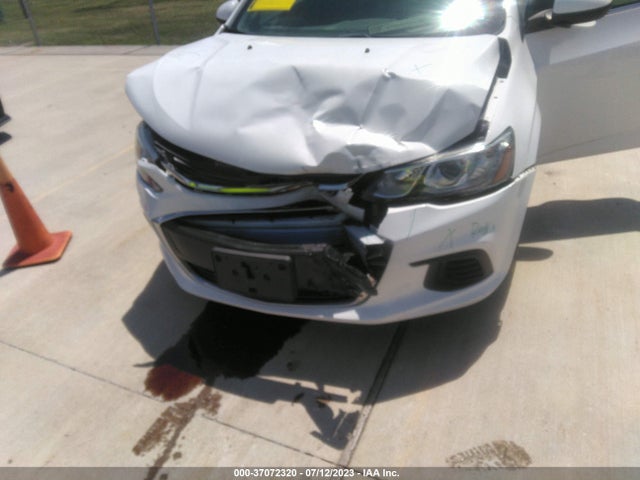 Chevrolet SONIC LT 2018 1G1JD5SH4J4119780 Image 6