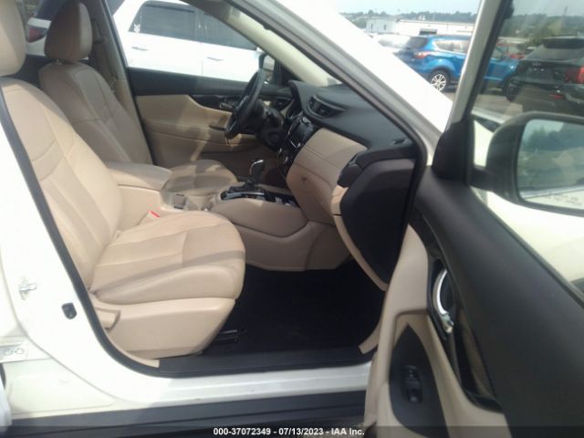 5N1AT2MV5JC830000 Nissan Rogue Sl