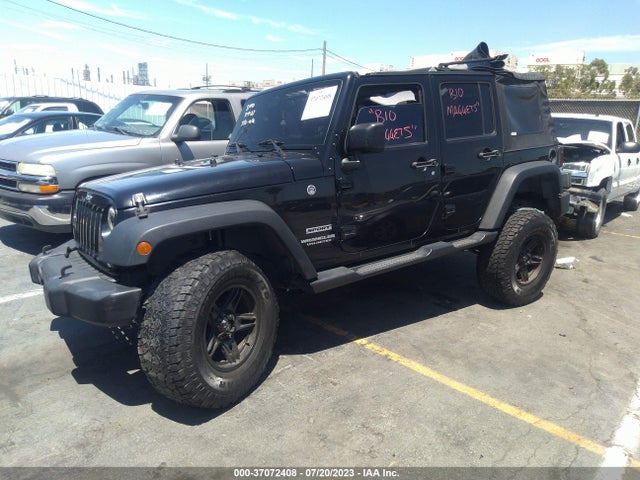1C4BJWDG3HL729104 Jeep Wrangler Unlimited Sport