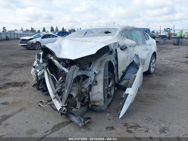 Ford FUSION S 2016 3FA6P0G76GR315359 Image 2
