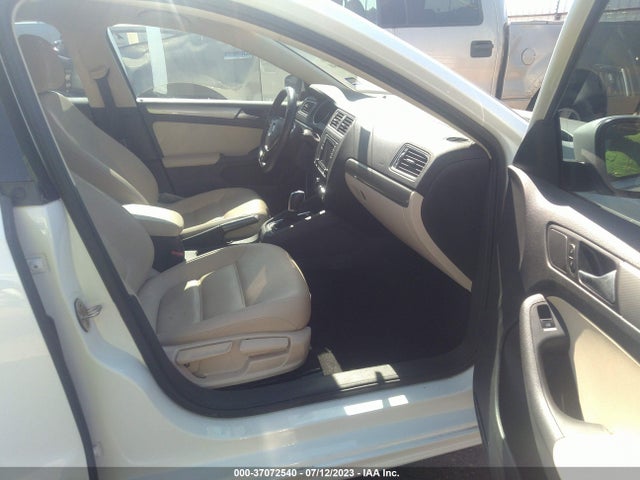3VWDB7AJ6JM250110 Volkswagen Jetta 1.4t
