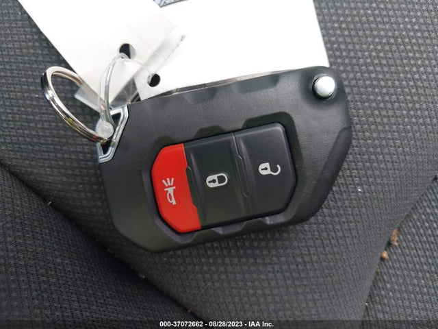 1C4HJXDG5NW164025 Jeep Wrangler Unlimited Sport Altitude