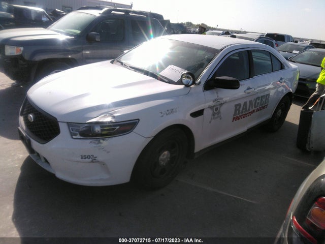 Ford SEDAN POLICE INTERCEPTOR 2015 1FAHP2MK1FG142580 Image 2
