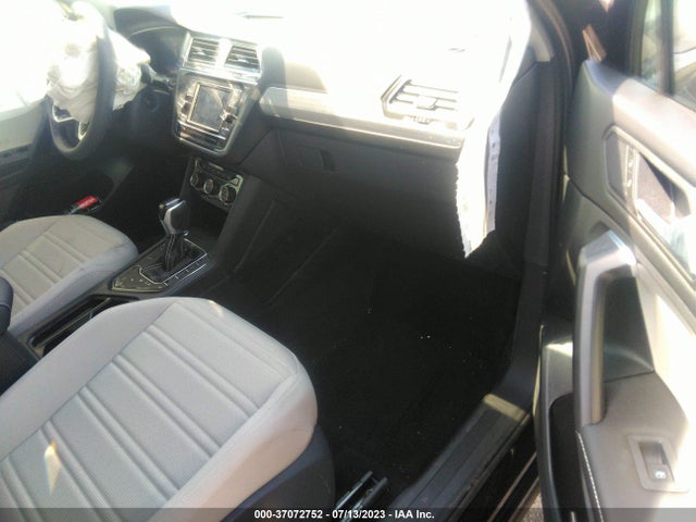 3VVRB7AX5PM068969 Volkswagen TIGUAN S