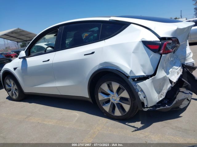 7SAYGDEE6PA125851 Tesla Model Y Long Range