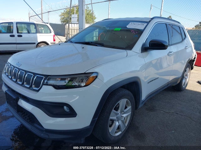 3C4NJCBB3NT156465 Jeep Compass Latitude