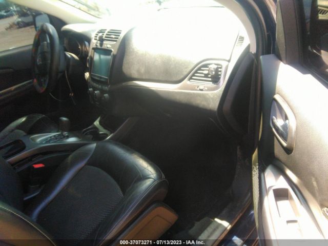 3C4PDCGB7JT209039 Dodge Journey Crossroad