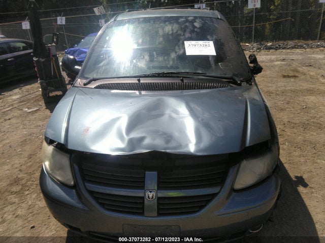 2005 DODGE GRAND CARAVAN SXT VIN: 2D4GP44L85R146099