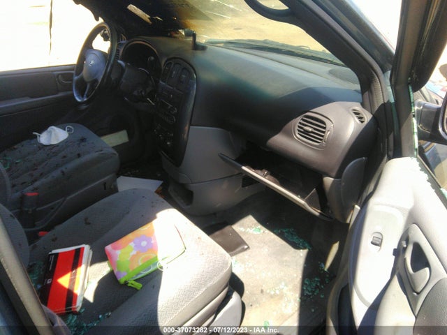 2005 DODGE GRAND CARAVAN SXT VIN: 2D4GP44L85R146099