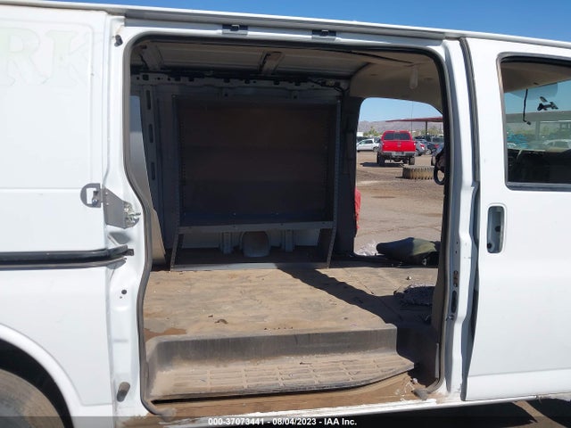 Chevrolet EXPRESS CARGO VAN 2018 1GCWGAFP7J1337888 Image 5
