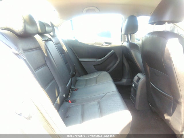 3VWD17AJ5EM239785 Volkswagen Jetta Sedan Se