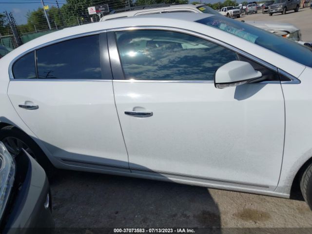 1G4GB5G3XGF103225 Buick Lacrosse Leather