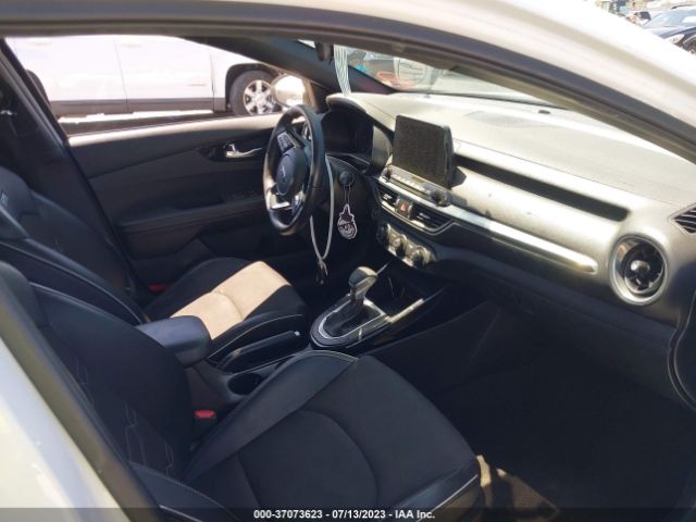 3KPF34AD9ME285482 KIA Forte Gt-line